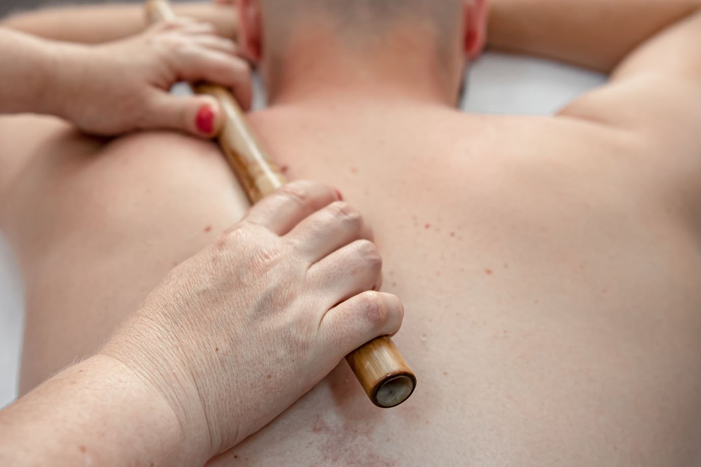 Madero-Therapy-massage-in-Dubai