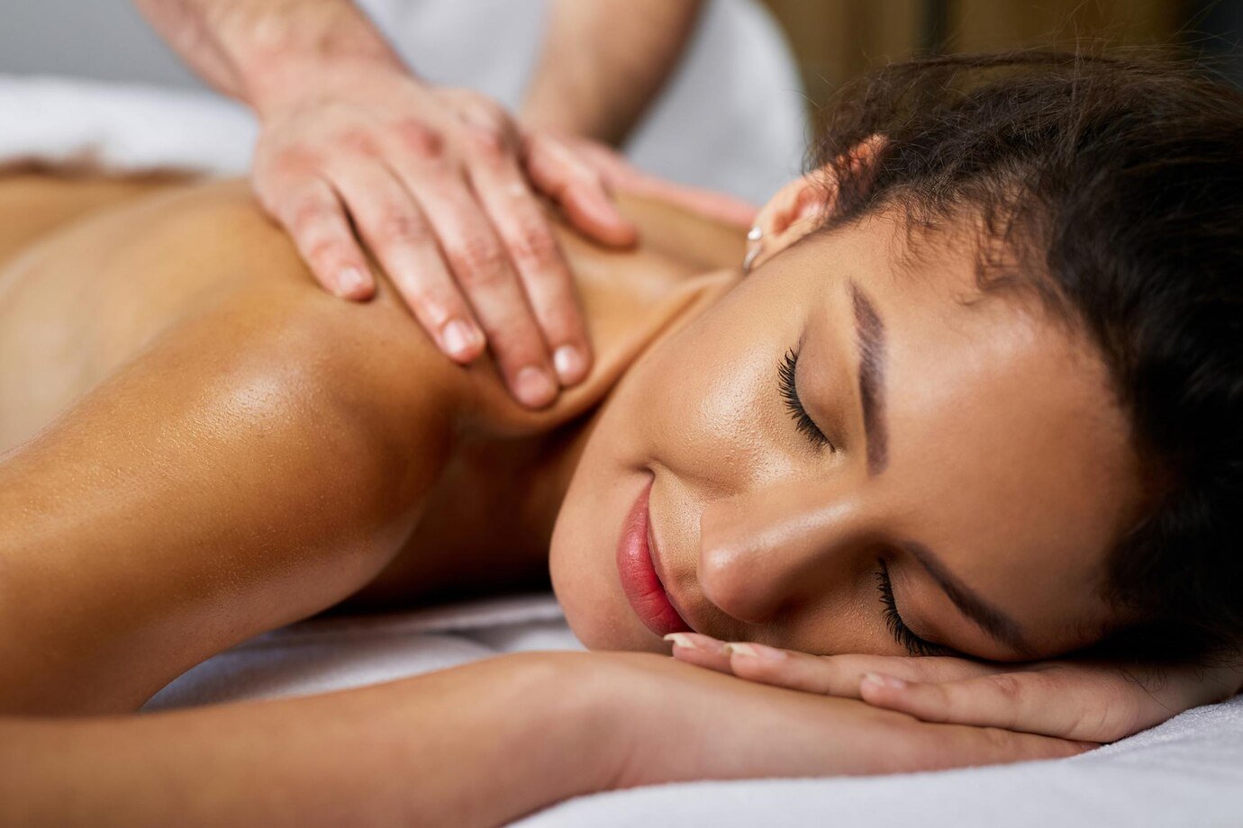 massage services Dubai marina